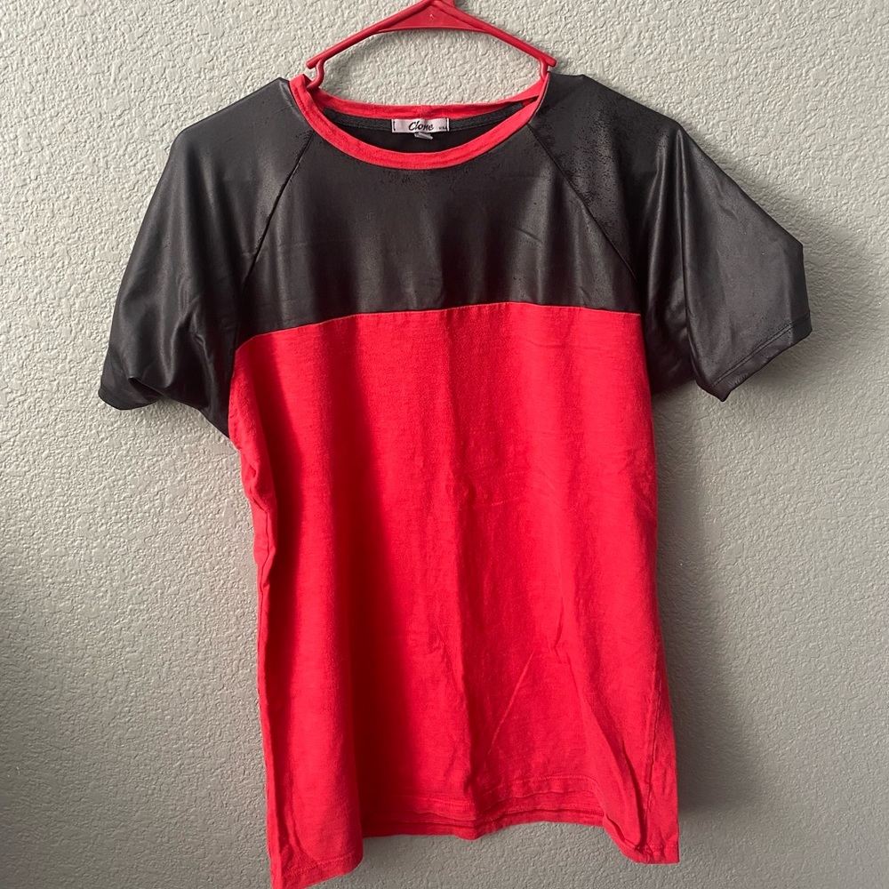 Tee